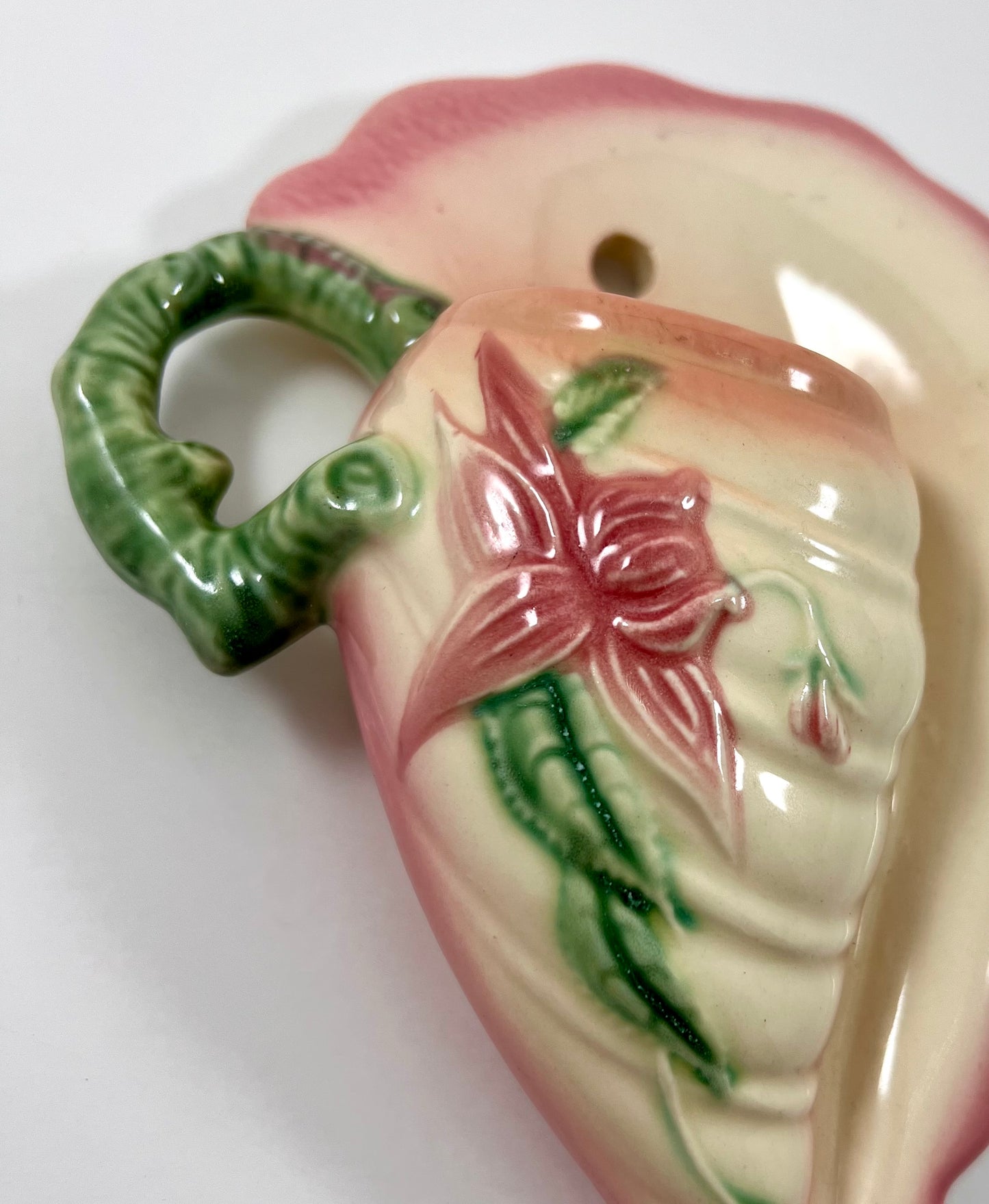 Hull Ceramic Wall Pocket, Woodland Pattern, 1950s Mid-century Art Pottery