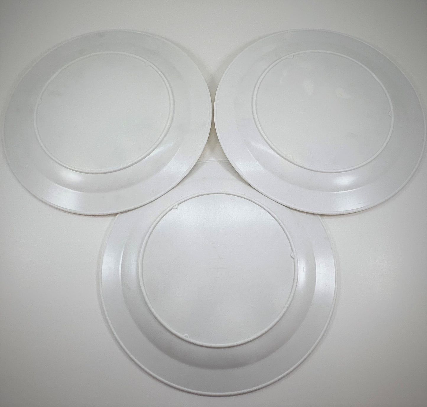 Melamine Daisy Plates, Set of Three, 1960s