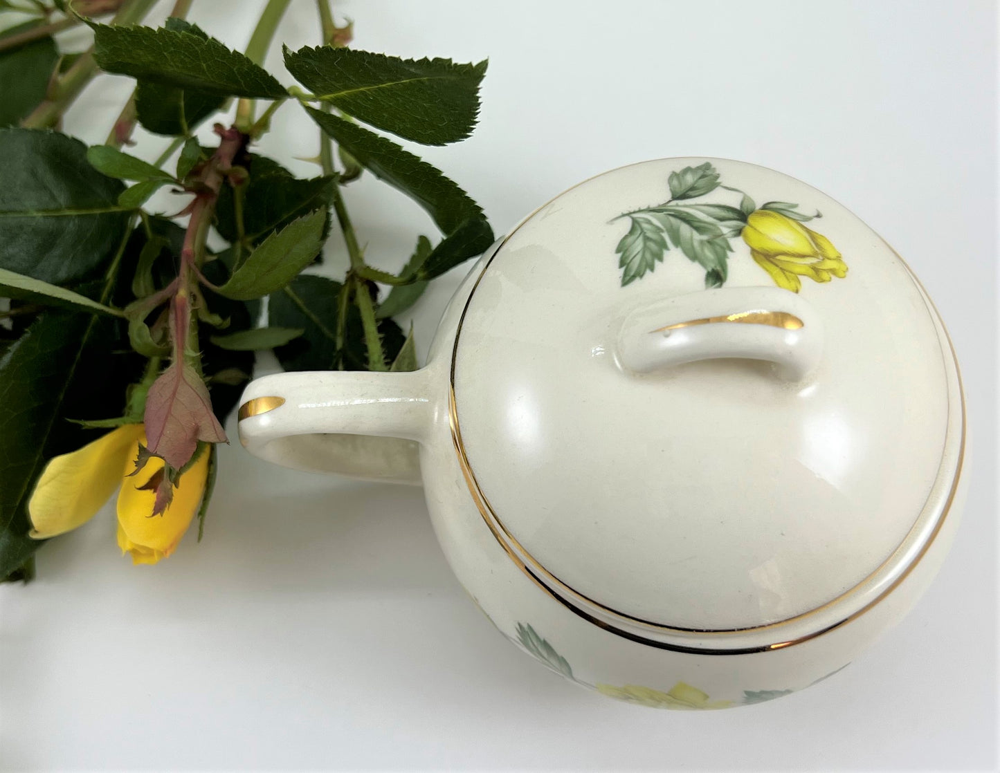 Paden City Pottery Shenandoah Ware "Golden Scepter" Yellow Rose Sugar Bowl