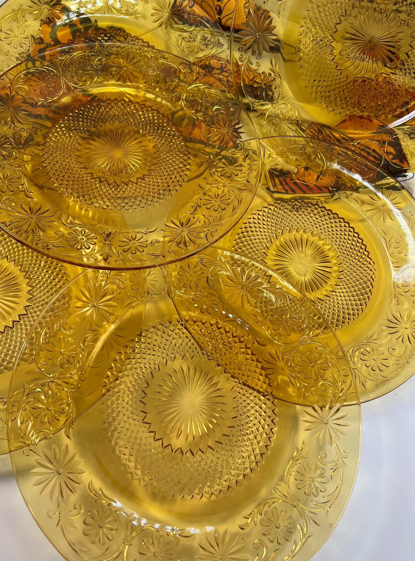 "Daisy" Pattern Depression Glass Dinner Plates, Set of 6, Indiana Glass Company, 1940