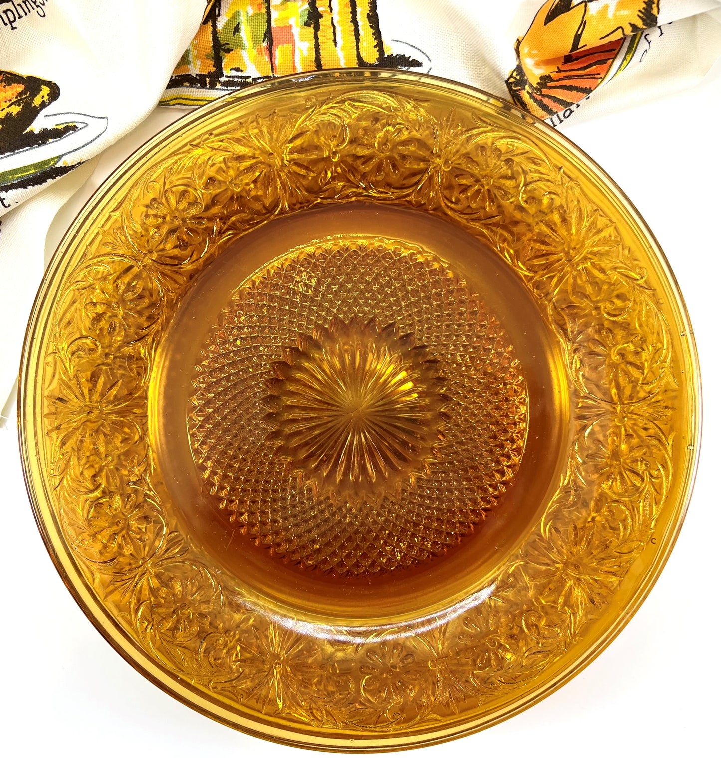 "Daisy" Pattern Depression Glass Dinner Plates, Set of 6, Indiana Glass Company, 1940