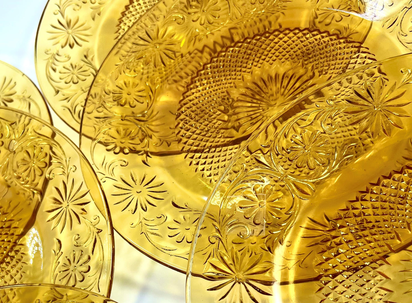 "Daisy" Pattern Depression Glass Dinner Plates, Set of 6, Indiana Glass Company, 1940