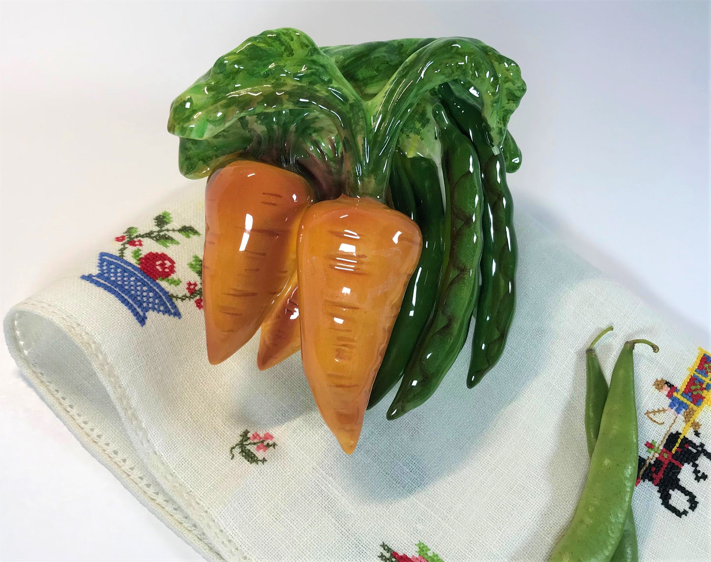 Carrot and Green Bean Mid-century Ceramic Kitchen Wall Pocket 1950s