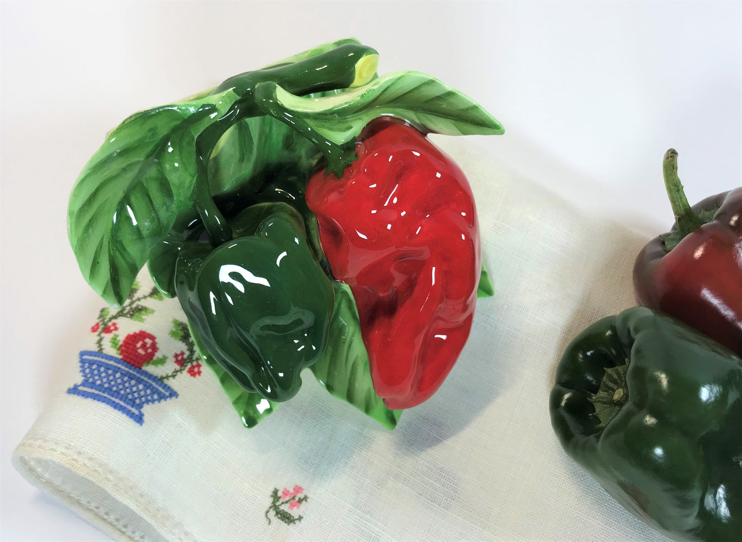 Green and Red Peppers Mid-century Ceramic Kitchen Wall Pocket 1950s