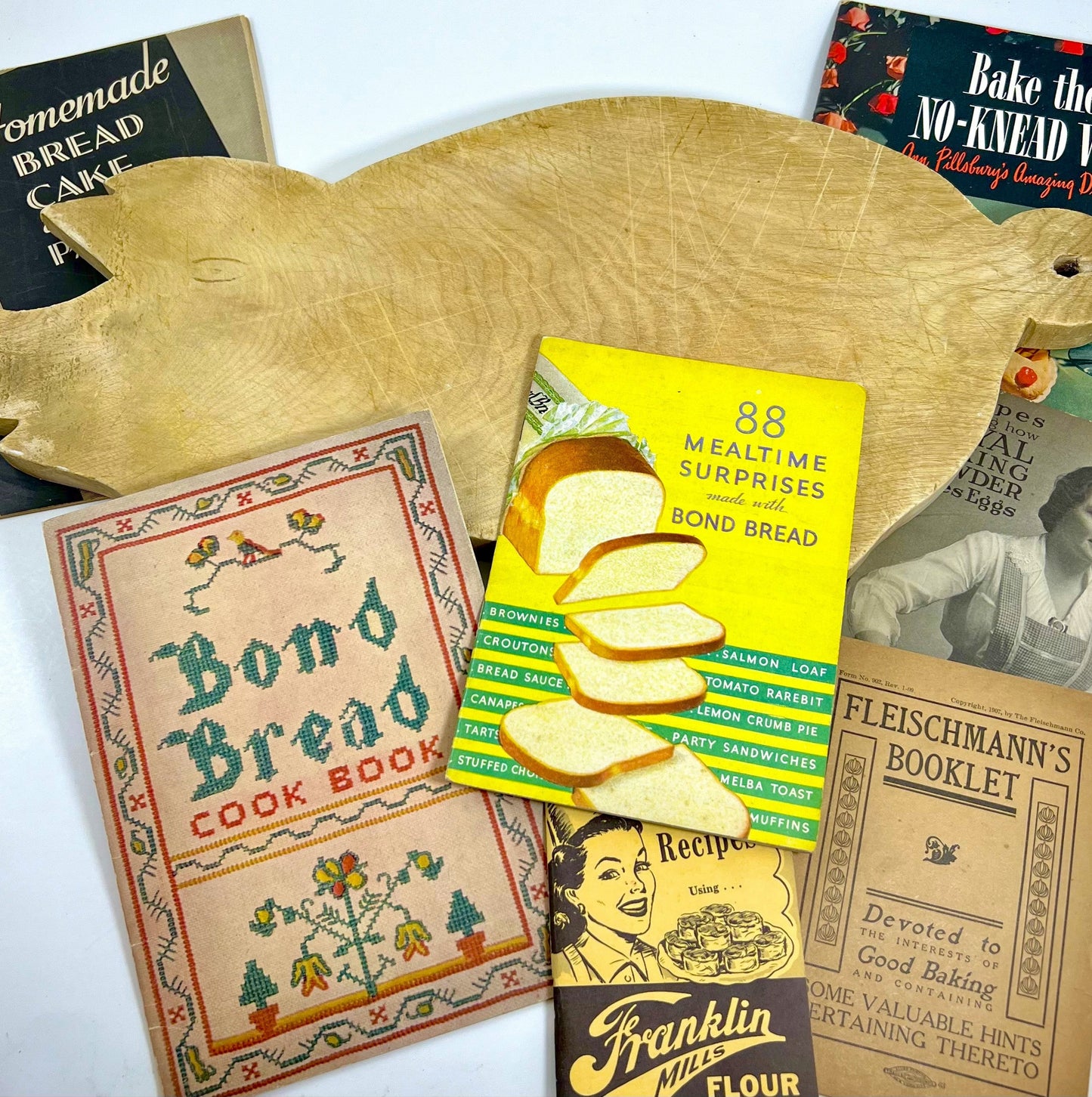 Wooden Pig Bread/Cutting Board