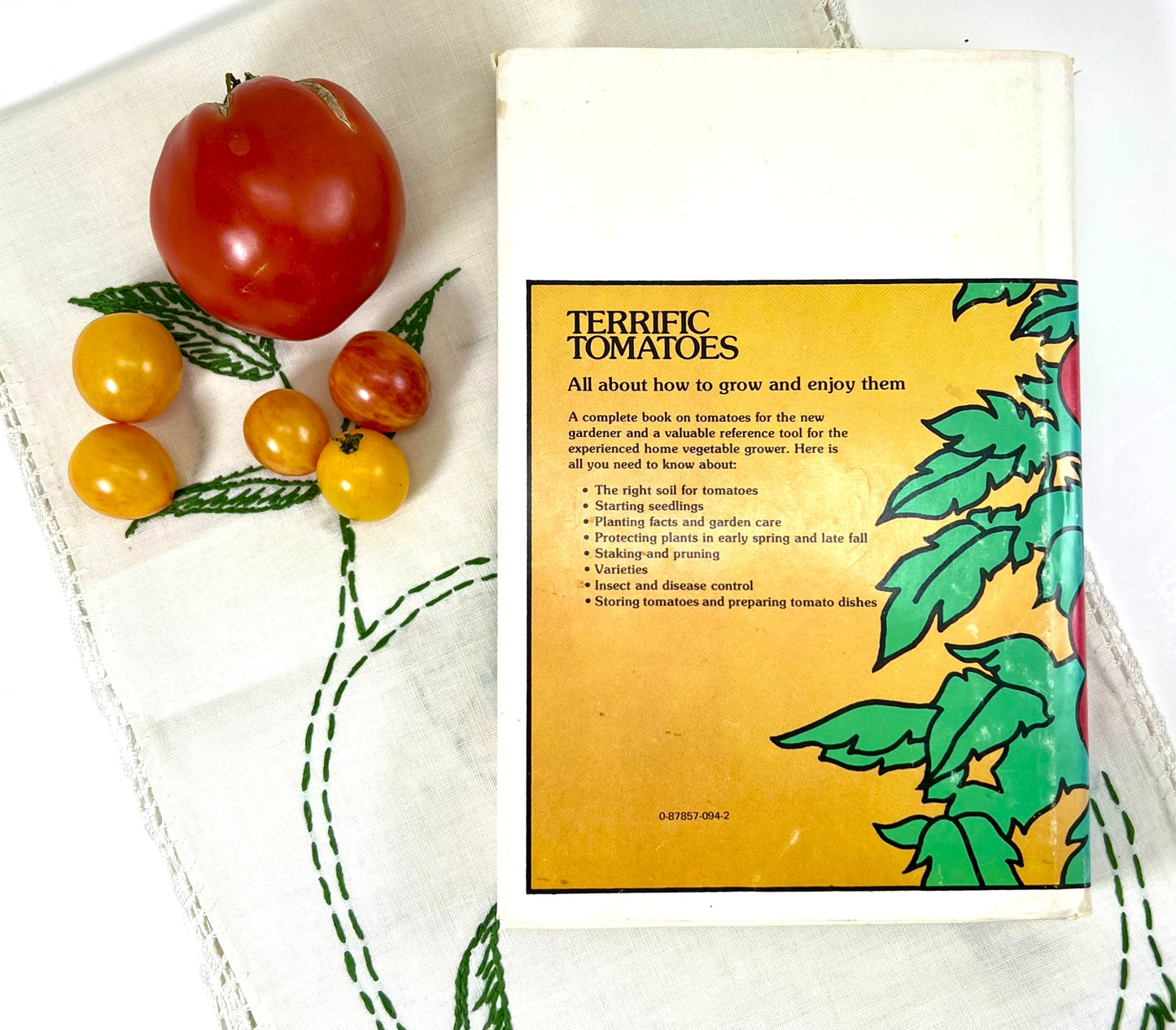 Terrific Tomatoes by the Editors of Organic Gardening and Farming, Rodale Press, 1975