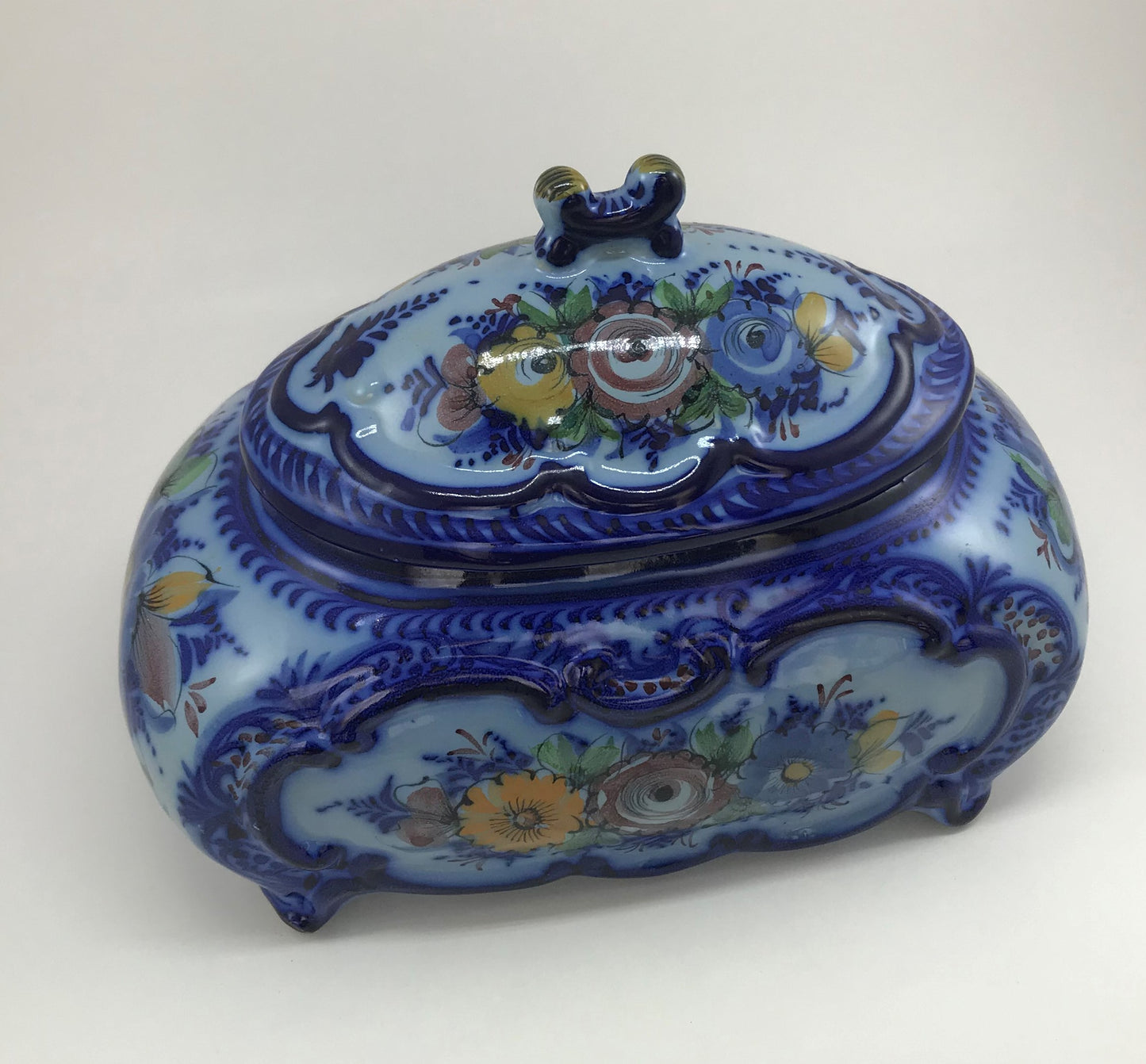 Portuguese Ceramic Soup Tureen with Lid, Hand-painted Alcobaça Pottery