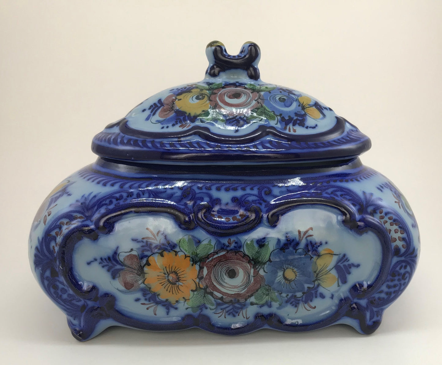 Portuguese Ceramic Soup Tureen with Lid, Hand-painted Alcobaça Pottery